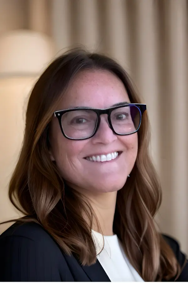 Portrait of Elizabeth, Owner of Eastern Shore Interiors